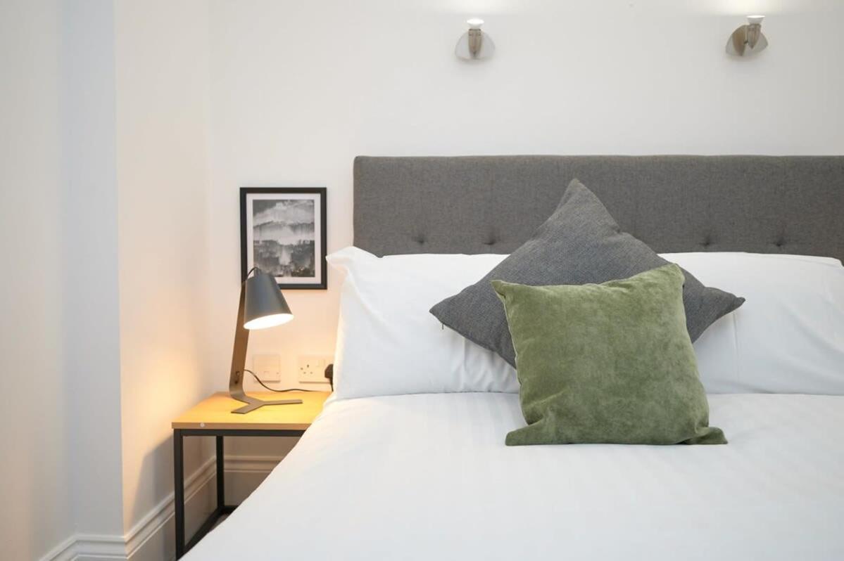Lovely 2 Bedroom Apartment In Preston Preston  Esterno foto