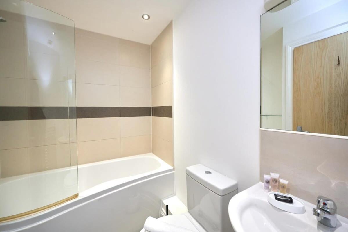 Lovely 2 Bedroom Apartment In Preston Preston  Esterno foto